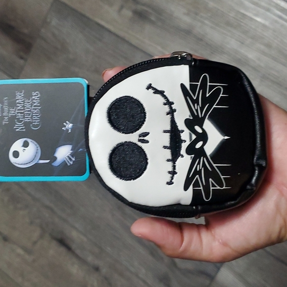 Jack Skellington Coin Purse Keychain - Picture 6 of 7